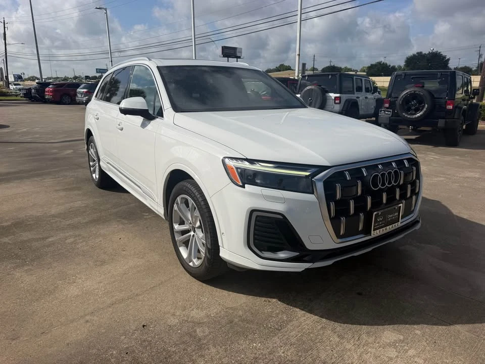2025 Audi 4M Q7 - Image 2 of 15