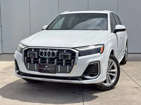 2025 Audi Q7 Premium Plus