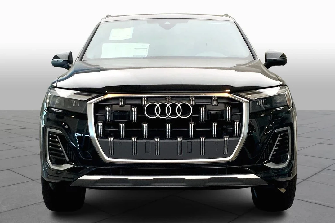 2025 Audi 4M Q7 - Image 3 of 12