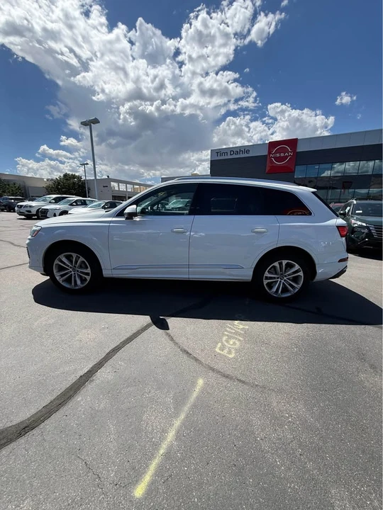 2025 Audi 4M Q7 - Image 2 of 14