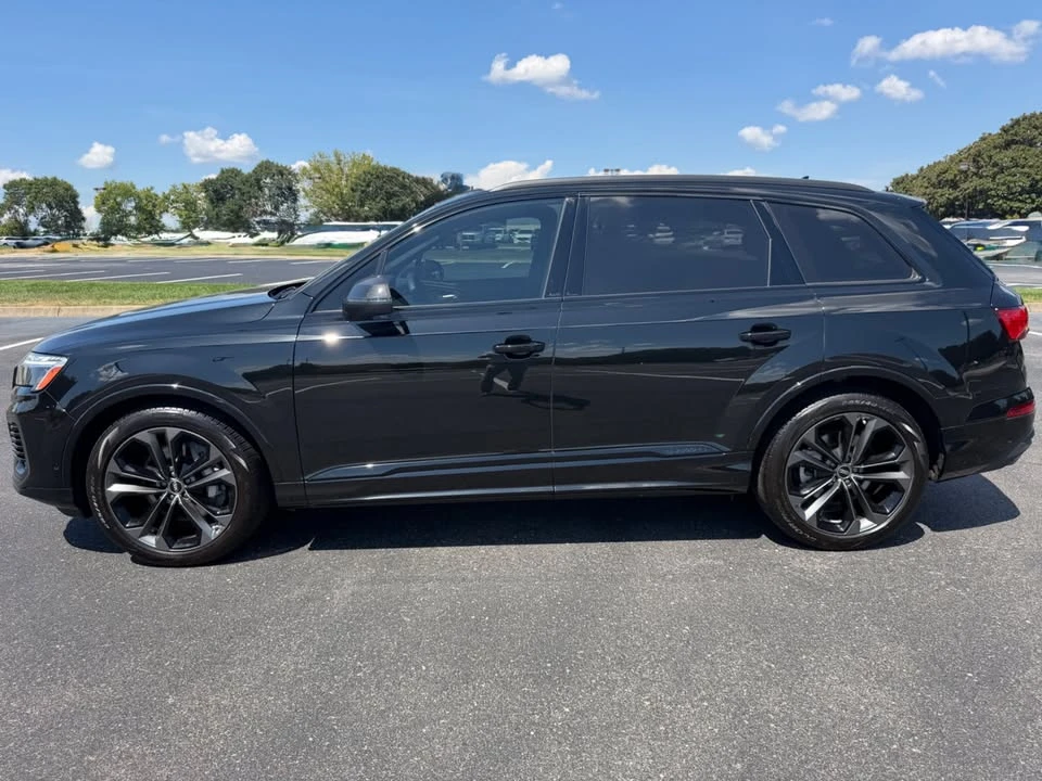 2025 Audi 4M Q7 - Image 2 of 17
