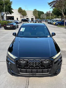2025 Audi Q7 Prestige