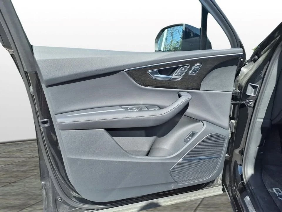 2025 Audi 4M Q7 - Image 9 of 20