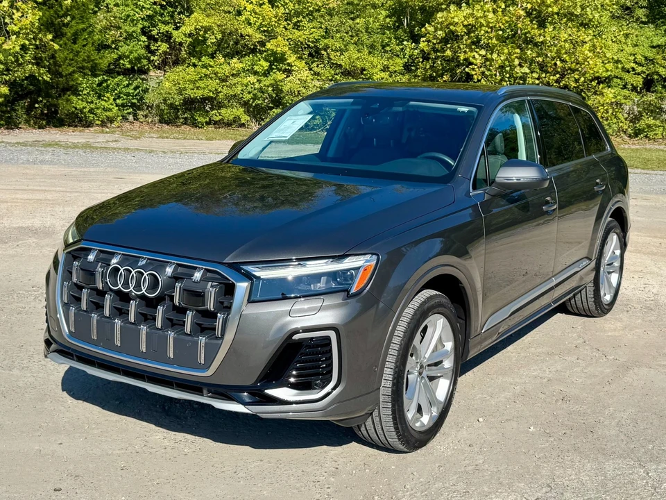 2025 Audi 4M Q7 - Image 2 of 12