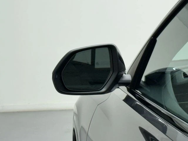 2025 Audi Q8 - Image 14 of 21