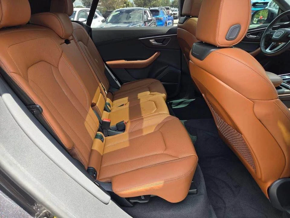 2025 Audi Q8 - Image 4 of 19