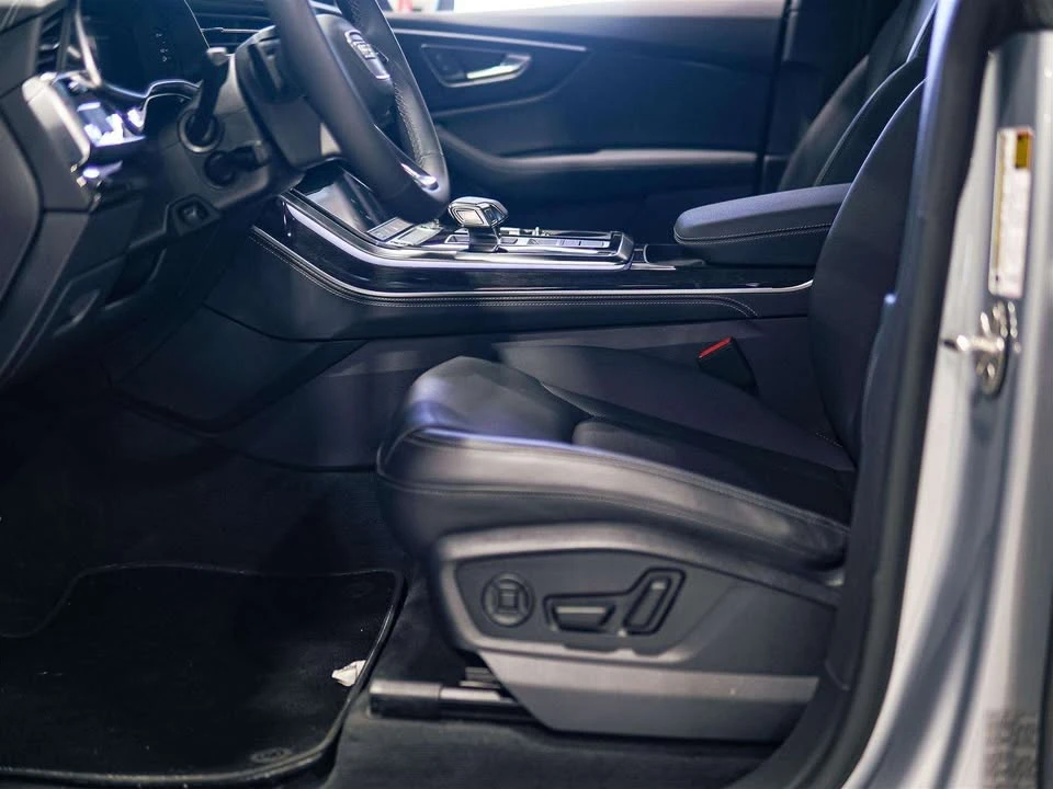 2025 Audi Q8 - Image 13 of 20