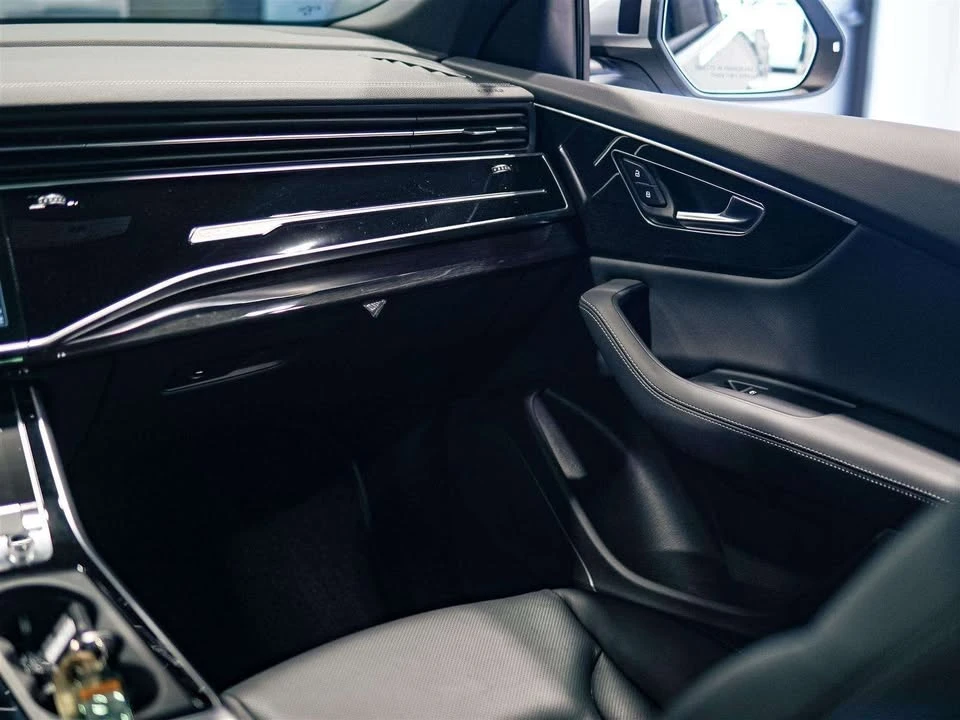 2025 Audi Q8 - Image 12 of 20
