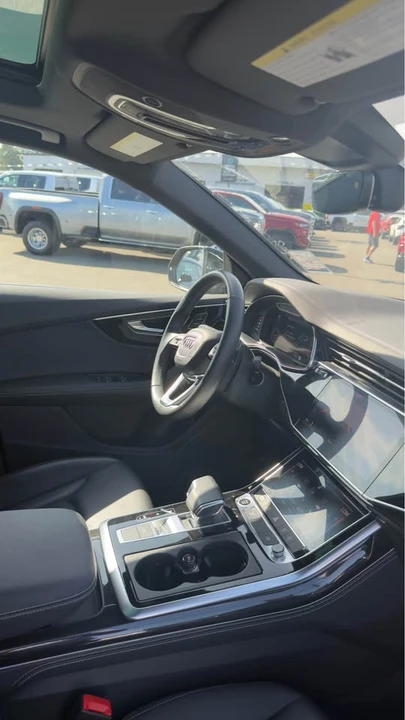 2025 Audi Q8 - Image 7 of 13