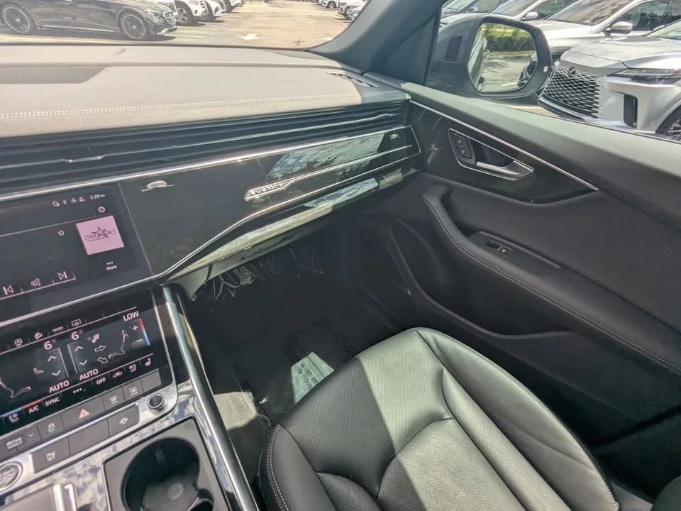 2025 Audi Q8 - Image 4 of 20