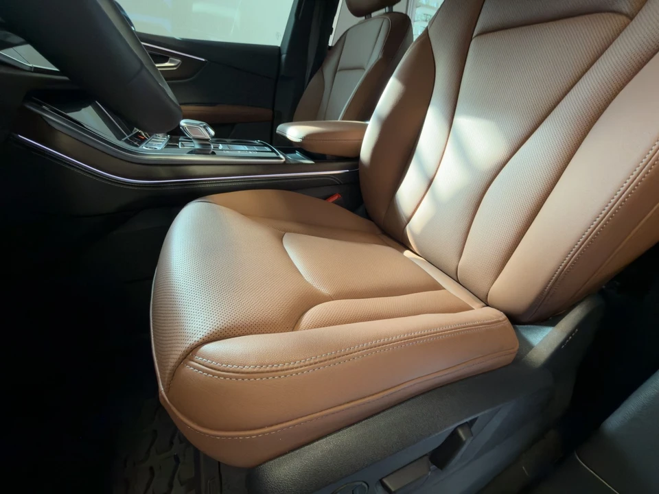 2025 Audi Q8 - Image 7 of 15
