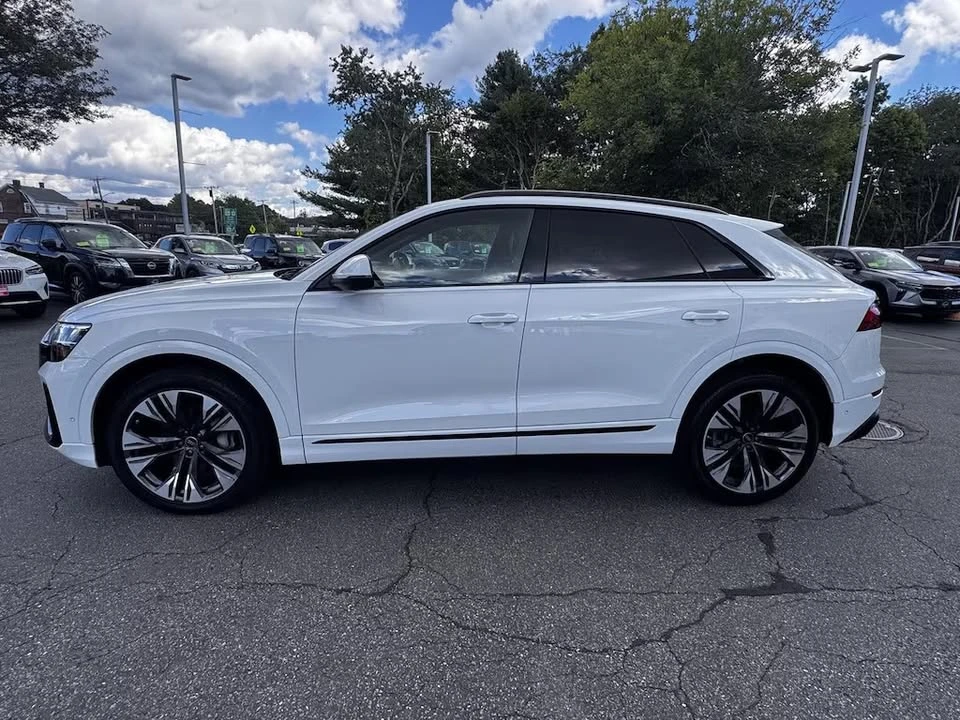 2025 Audi Q8 - Image 8 of 19