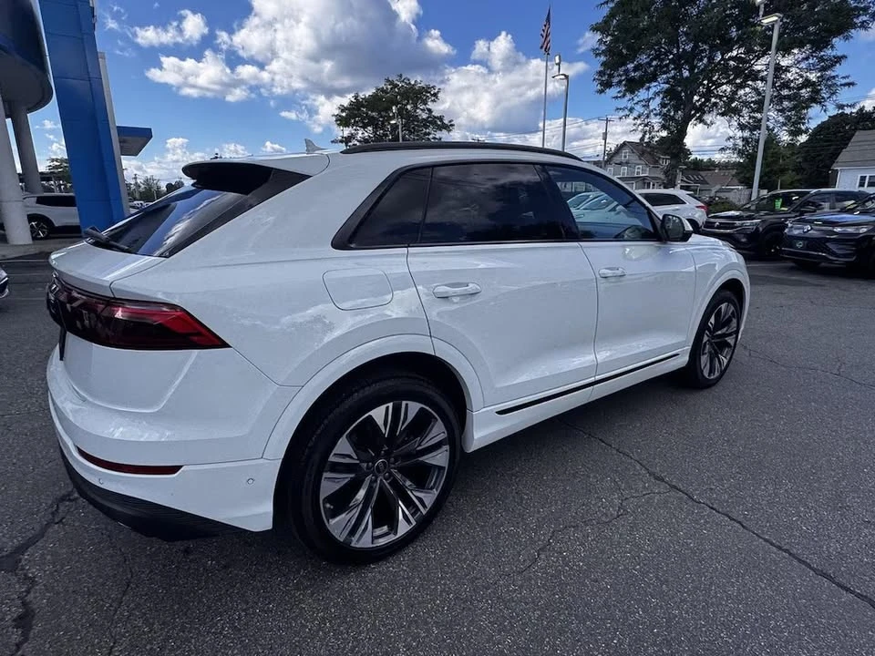 2025 Audi Q8 - Image 4 of 19