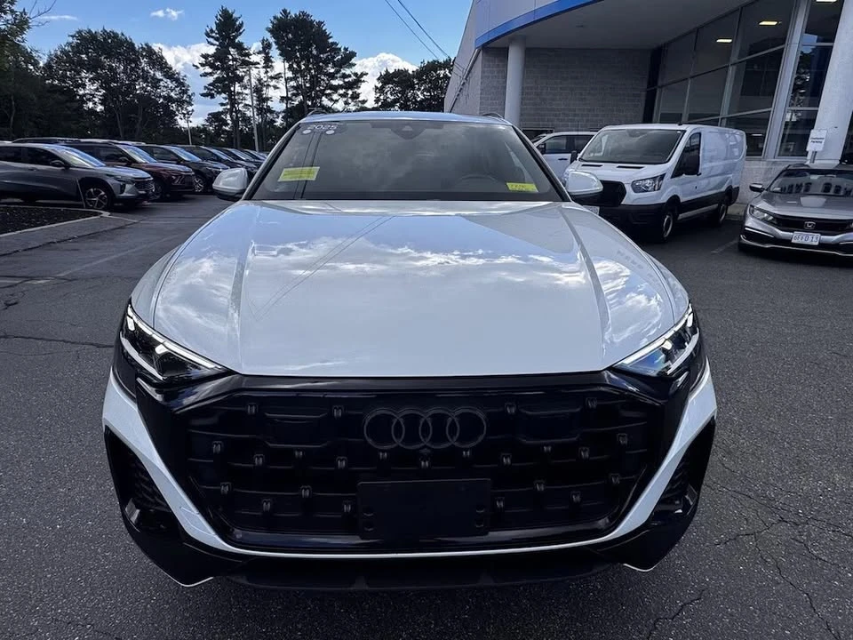 2025 Audi Q8 - Image 9 of 19