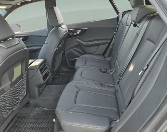 2025 Audi Q8 - Image 11 of 12