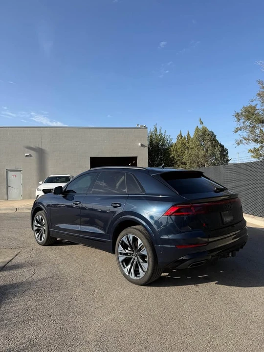 2025 Audi Q8 - Image 8 of 10