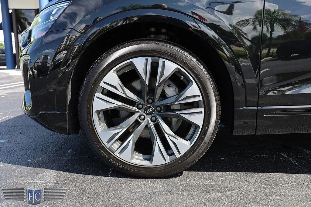 2025 Audi Q8 - Image 9 of 12