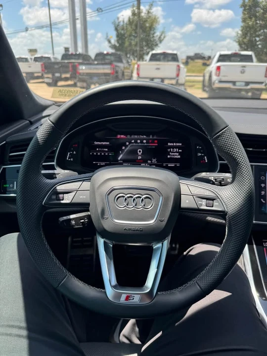 2025 Audi Q8 - Image 15 of 17