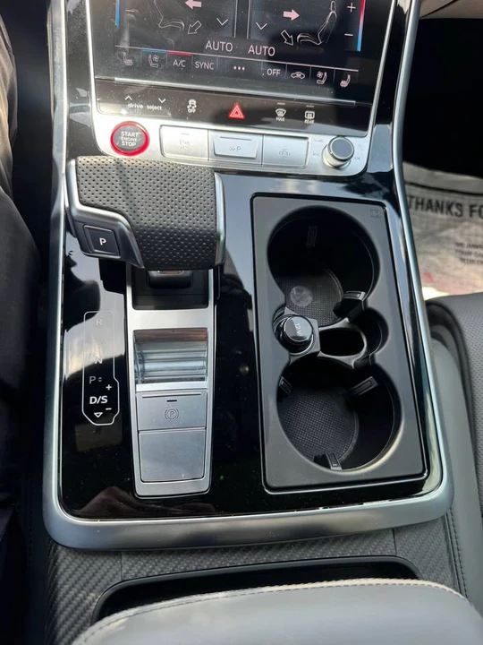 2025 Audi Q8 - Image 14 of 17