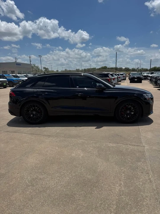 2025 Audi Q8 - Image 4 of 17