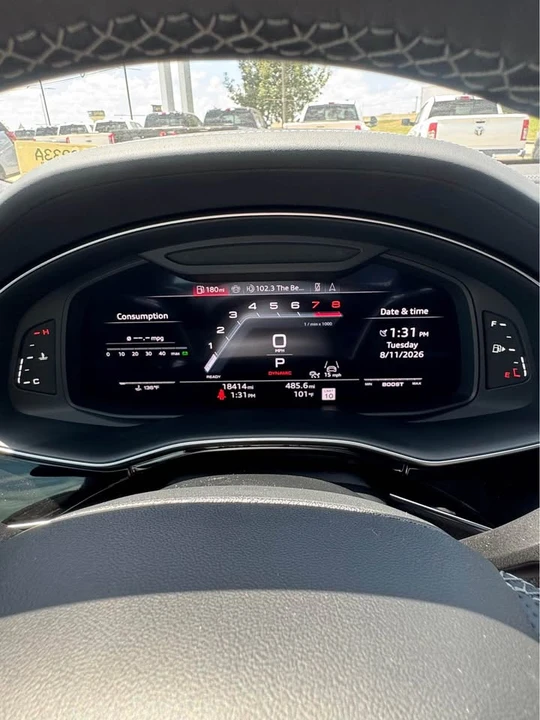 2025 Audi Q8 - Image 16 of 17