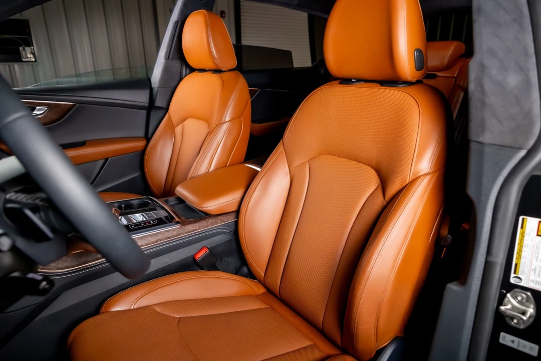 2025 Audi Q8 - Image 5 of 12