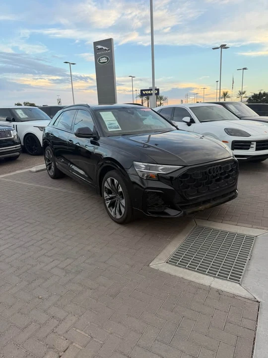 2025 Audi Q8 - Image 2 of 12