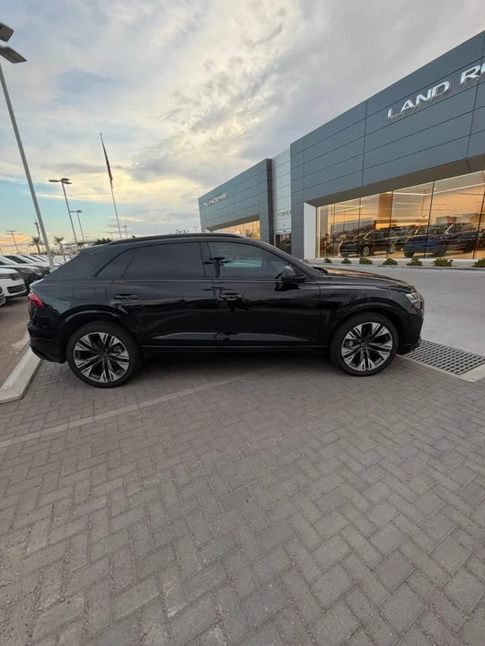 2025 Audi Q8 - Image 3 of 12