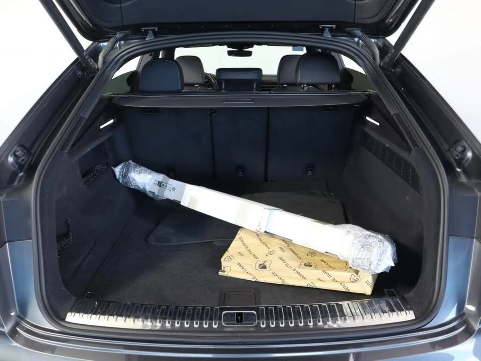 2025 Audi Q8 - Image 17 of 18