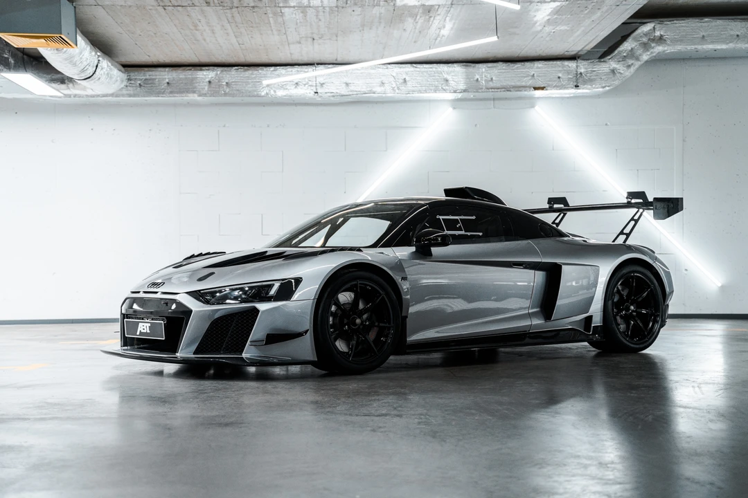2025 Audi 4S R8 - Image 11 of 31