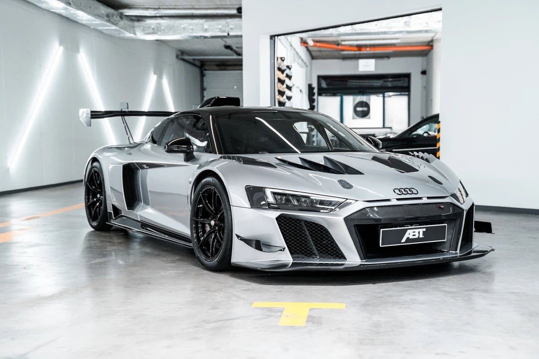 2025 Audi 4S R8 - Image 13 of 31