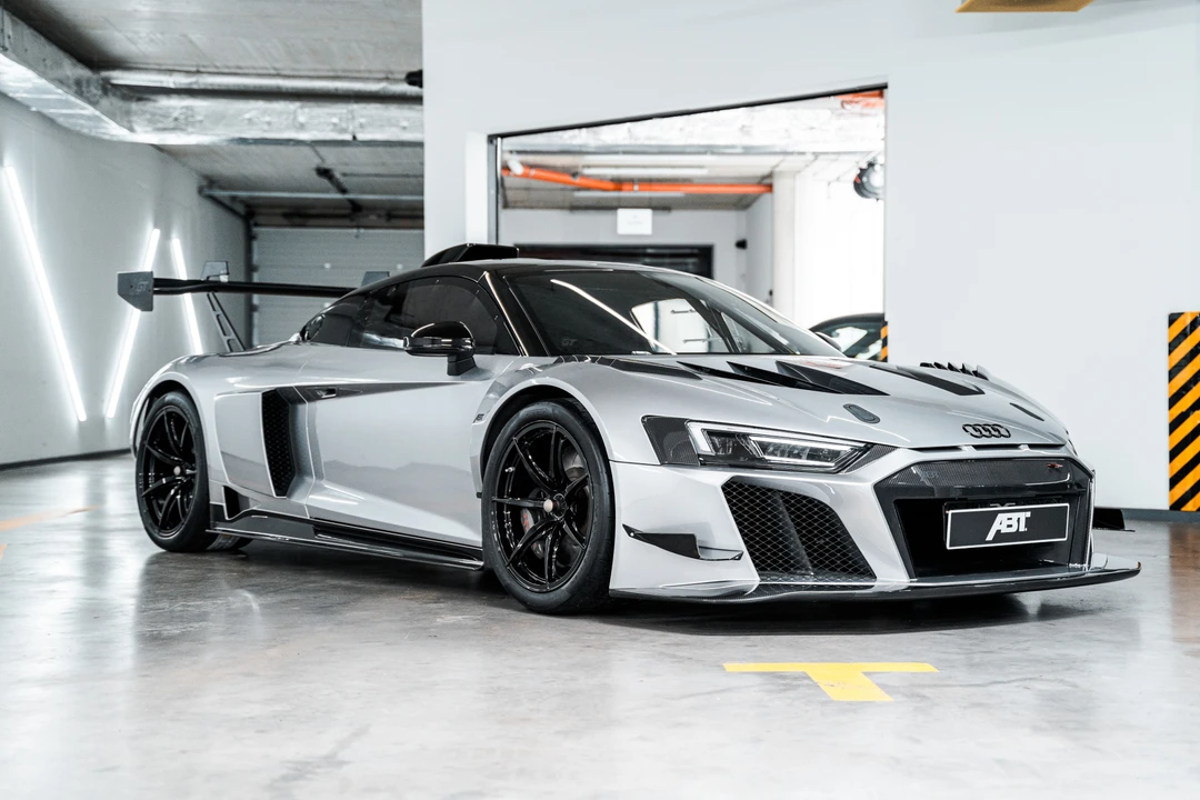 2025 Audi 4S R8 - Image 4 of 31