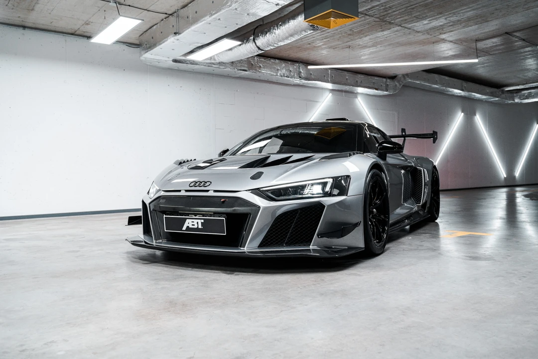 2025 Audi 4S R8 - Image 16 of 31
