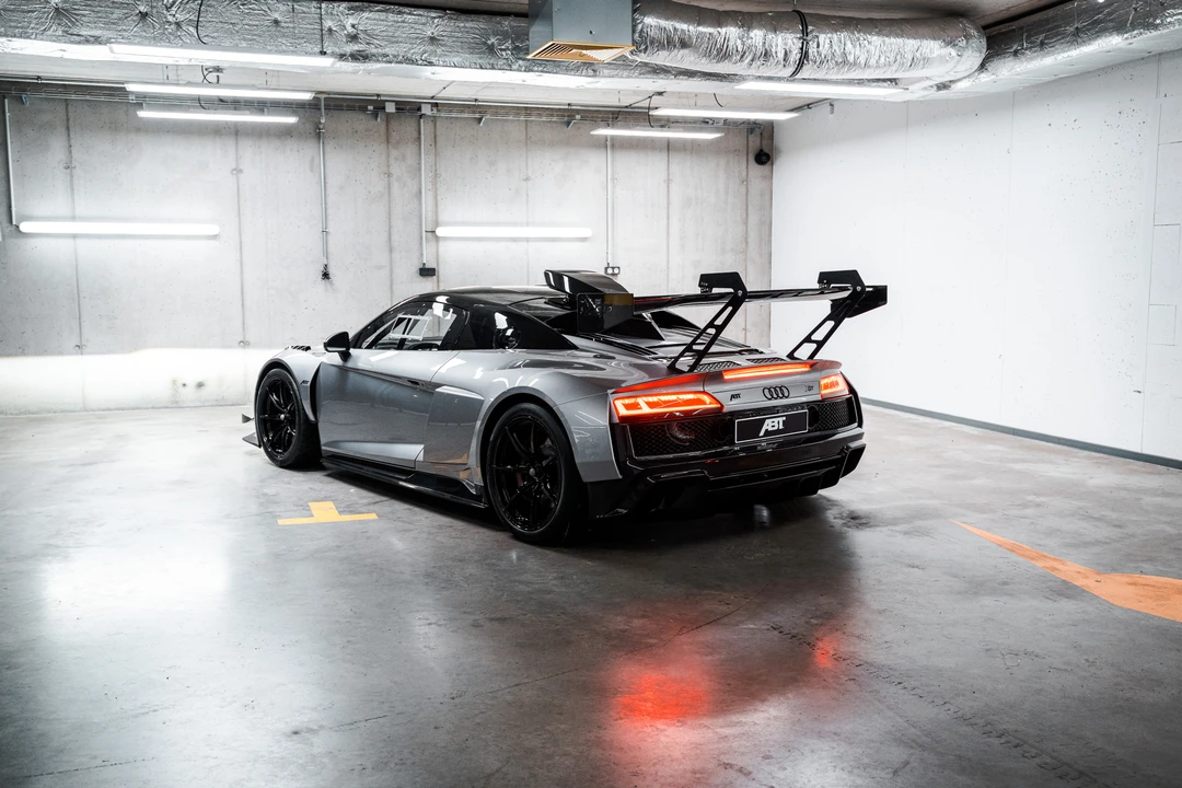 2025 Audi 4S R8 - Image 17 of 31