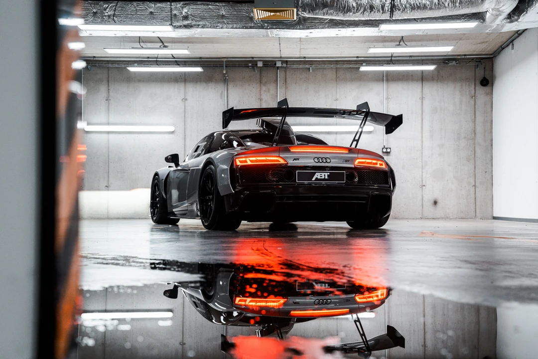 2025 Audi 4S R8 - Image 18 of 31