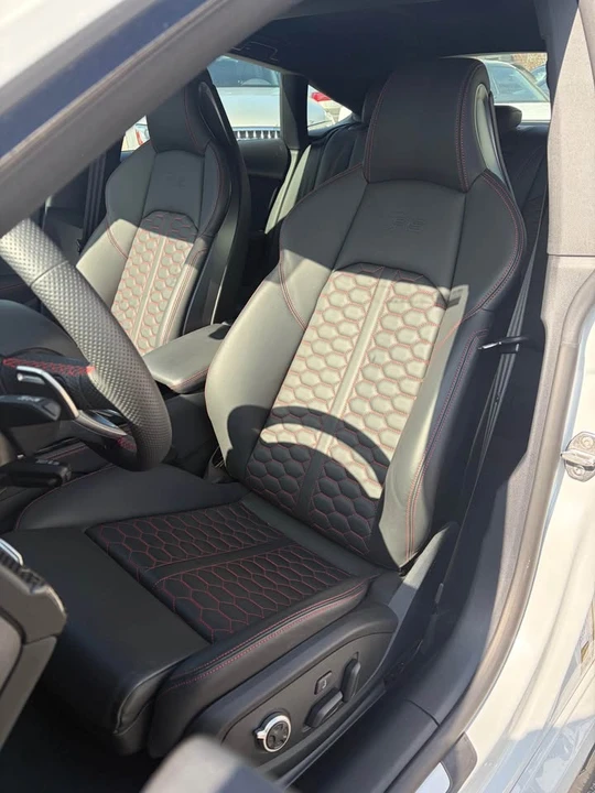 2025 Audi RS5 - Image 12 of 13