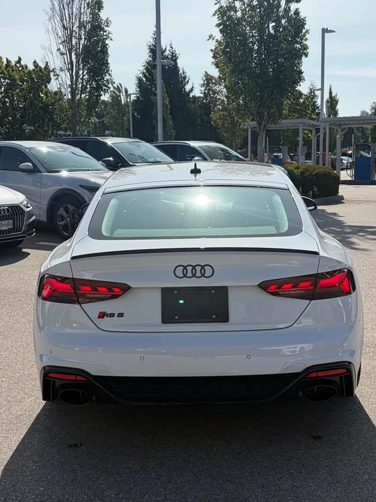2025 Audi RS5 - Image 8 of 13