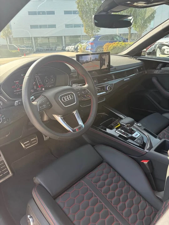 2025 Audi RS5 - Image 9 of 13
