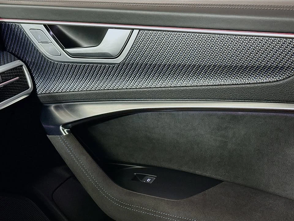 2025 Audi C8 RS6 - Image 17 of 20