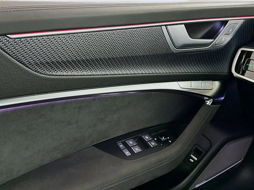 2025 Audi C8 RS6 - Image 15 of 20
