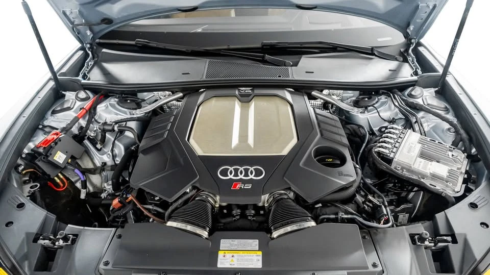 2025 Audi C8 RS6 - Image 19 of 20
