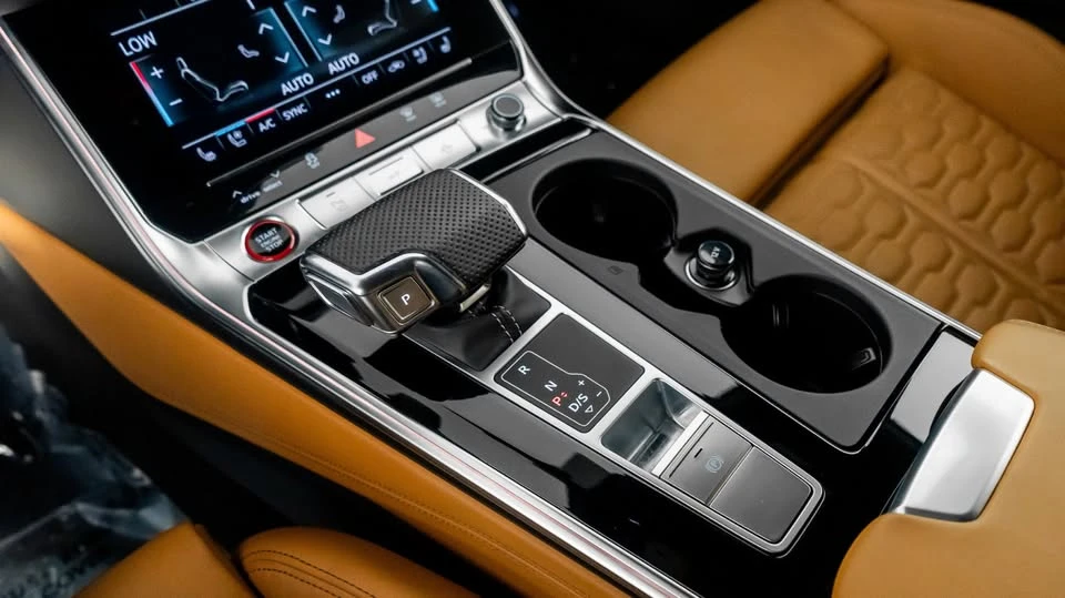 2025 Audi C8 RS6 - Image 13 of 20