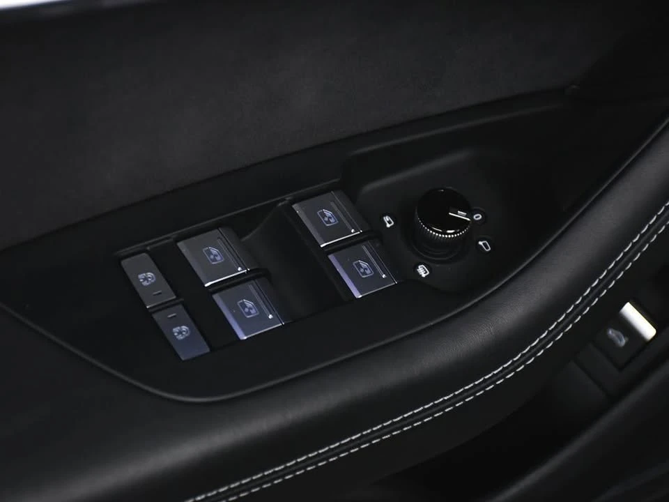 2025 Audi C8 RS6 - Image 10 of 20
