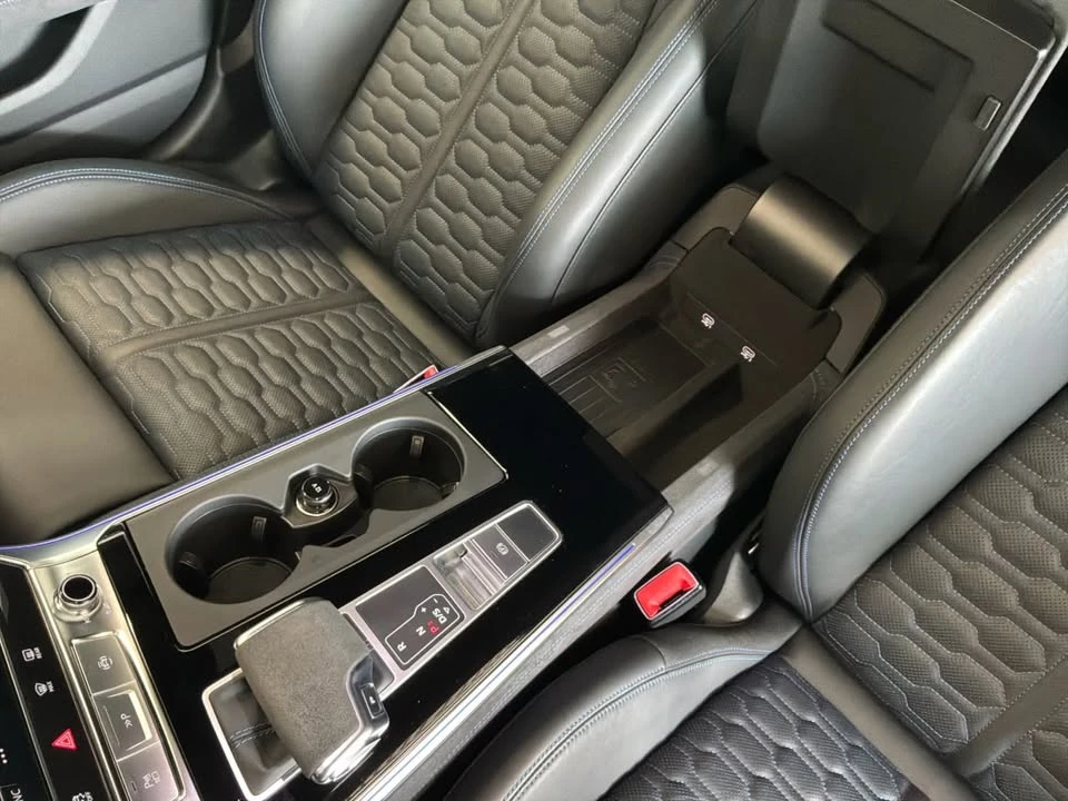 2025 Audi C8 RS6 - Image 14 of 19