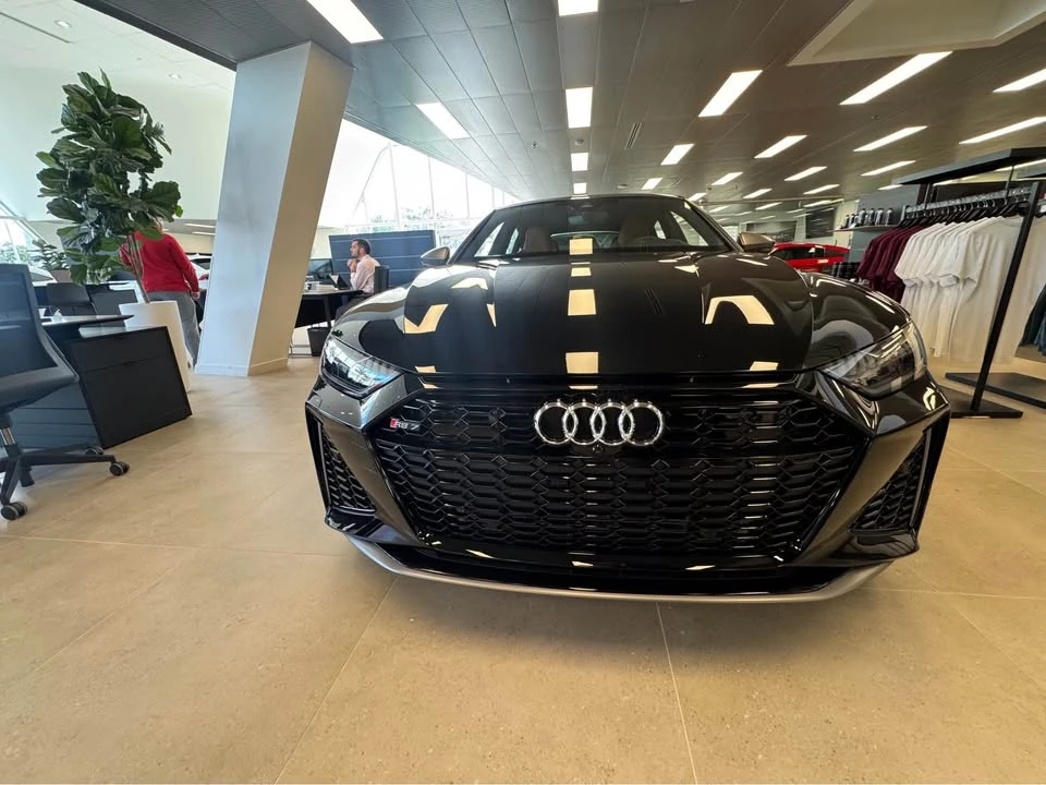 2025 Audi C8 RS7 - Image 2 of 10