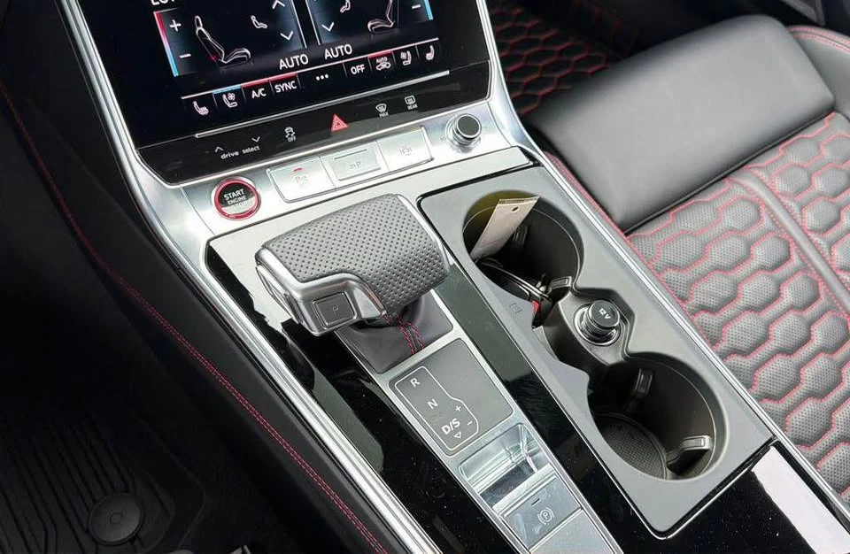 2025 Audi C8 RS7 - Image 12 of 14