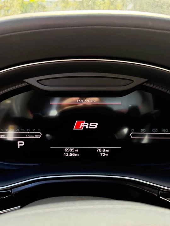 2025 Audi RS Q8 Performance - Image 12 of 12