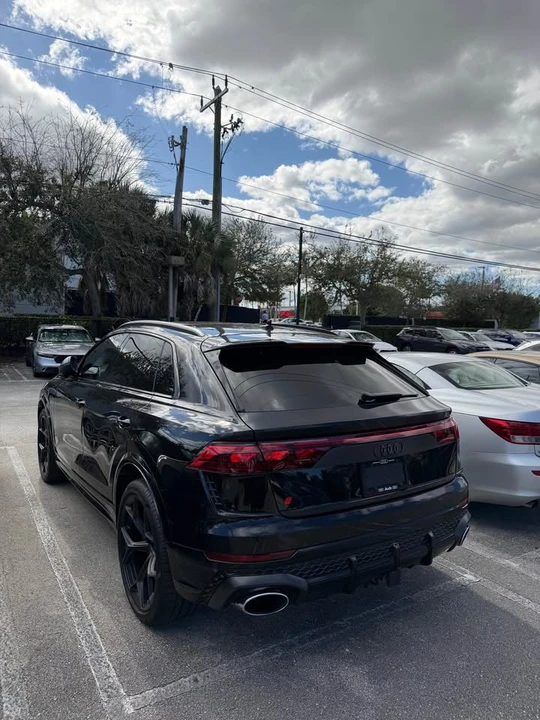 2025 Audi RS Q8 Performance - Image 3 of 12
