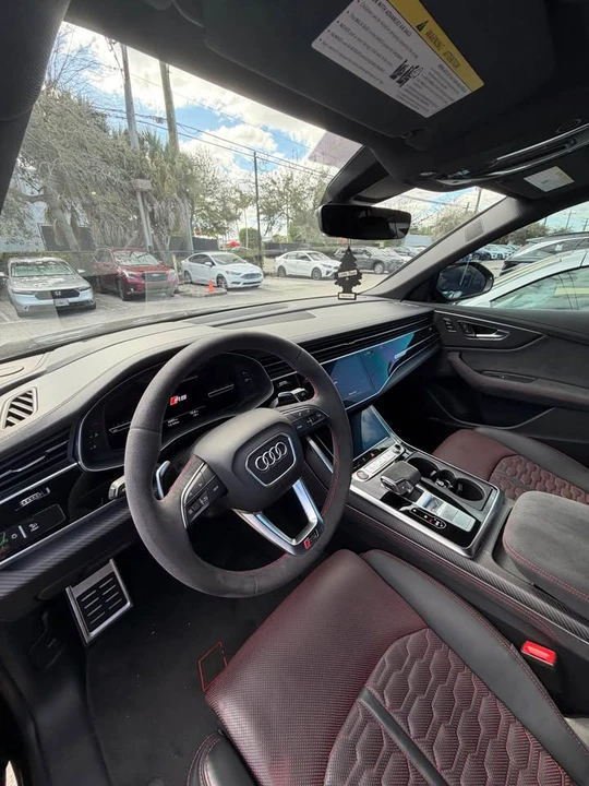 2025 Audi RS Q8 Performance - Image 8 of 12
