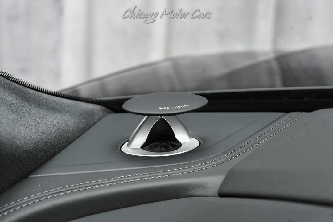 2025 Audi RS Q8 - Image 10 of 12